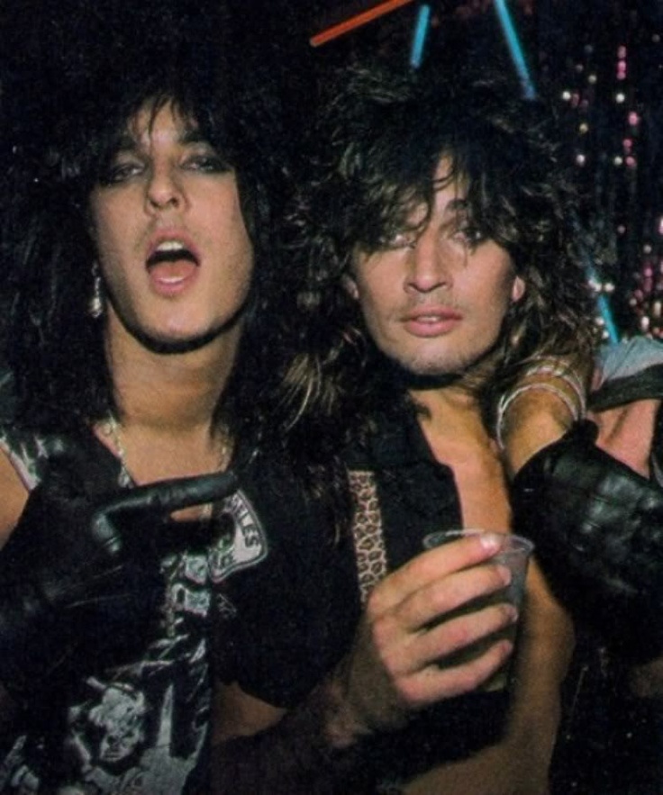 Tales of Rock – Motley Crue's Tommy Lee And Nikki Sixx Had The Grossest Bet  Ever – Phicklephilly