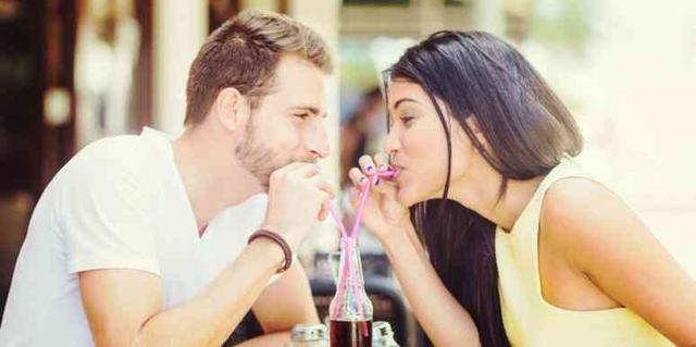 If You’re With The Right Person, Experts Say These 7 Things Will Come Naturally